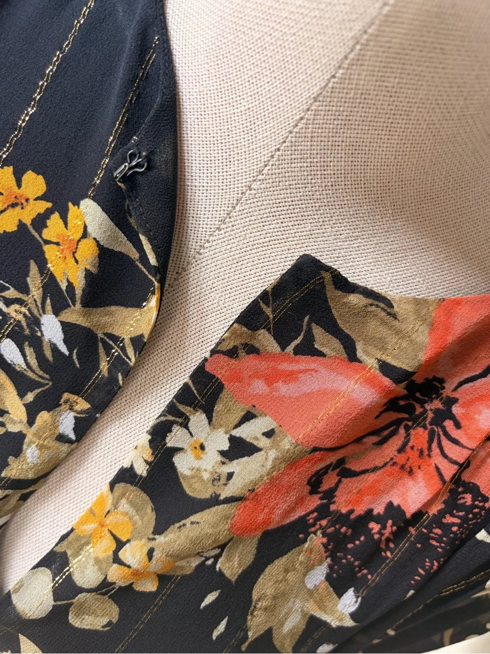 Joie Black Floral Long-Sleeve Split-Neck Blouse - Picture 2 of 7